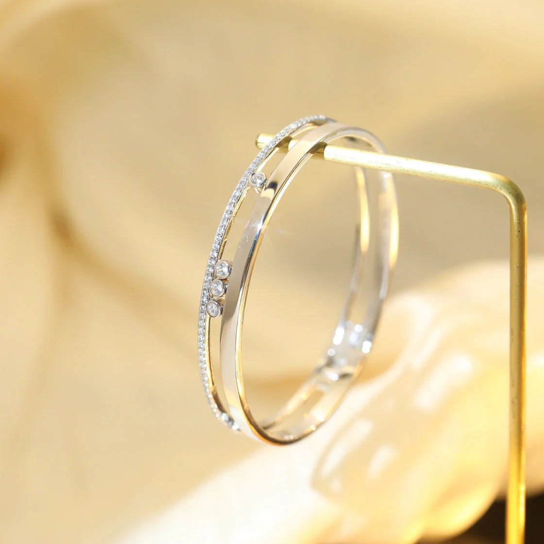 [Glow Muse]Move Romane Diamond Bangle Bracelet