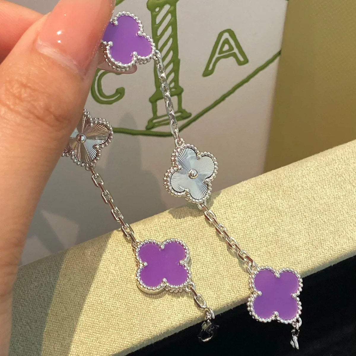 [⭐Glow Muse] CLOVER 5 MOTIF VIOLET BRACELET COLLECTION