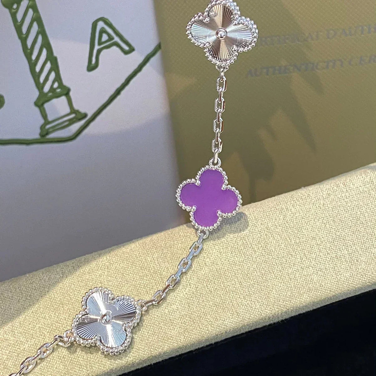 [⭐Glow Muse] CLOVER 5 MOTIF VIOLET BRACELET COLLECTION