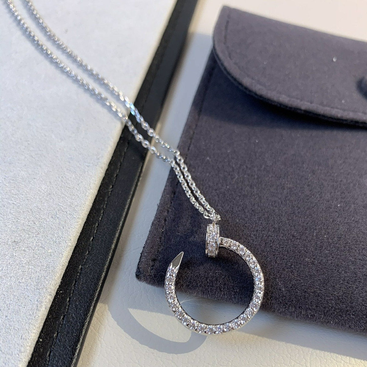 [Glow Muse]JUSTE NECKLACE SILVER DIAMONDS