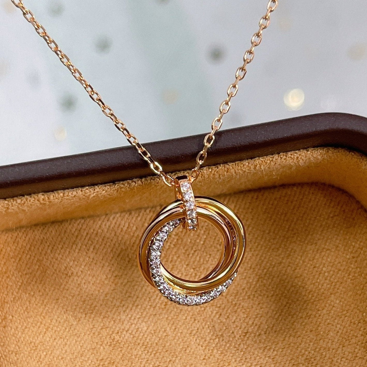 [Glow Muse]TRINITY NECKLACE SILVER GOLD PINK GOLD DIAMONDS