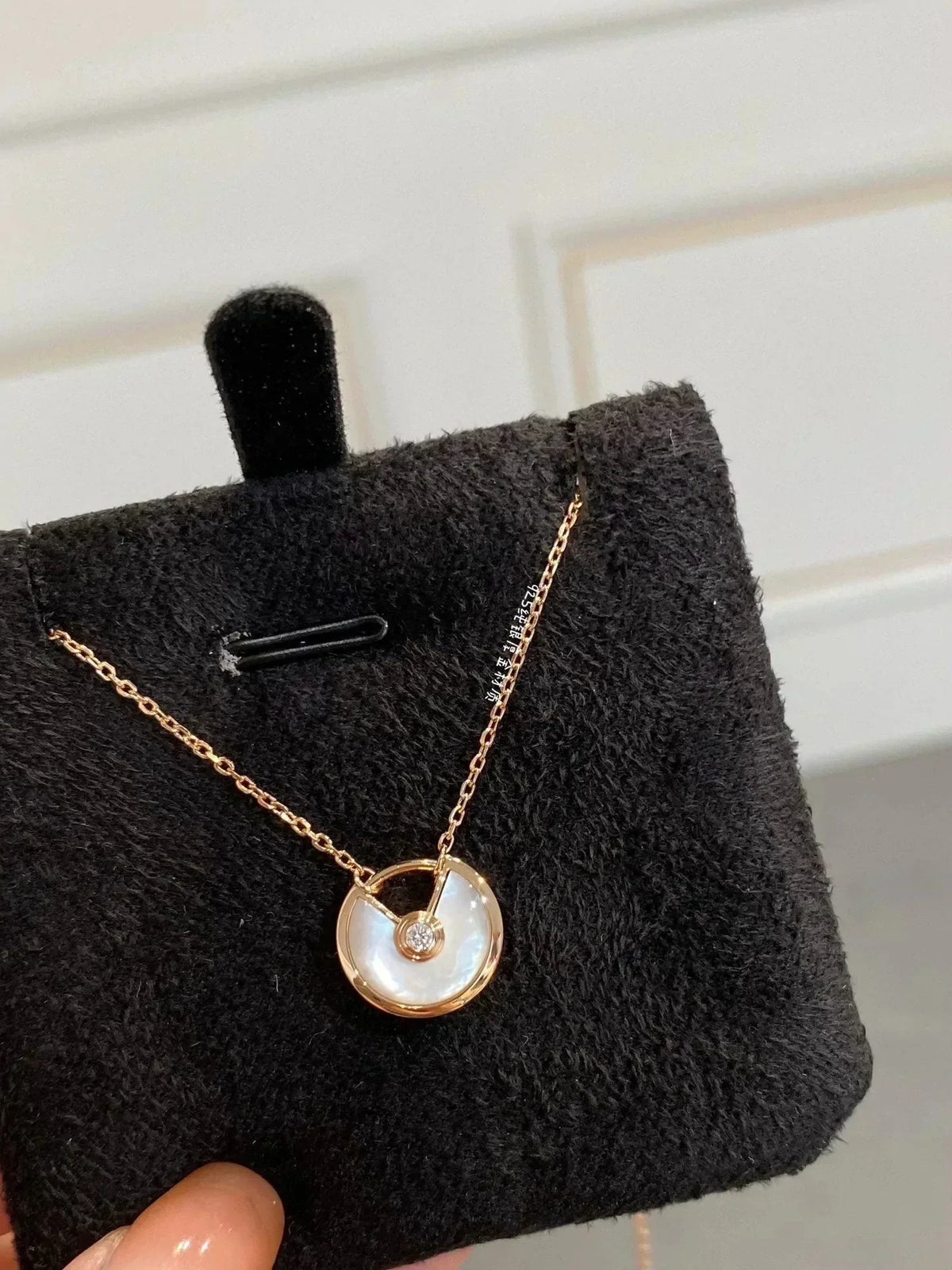 [Glow Muse]AMULETTE ROSE GOLD MOP NECKLACE