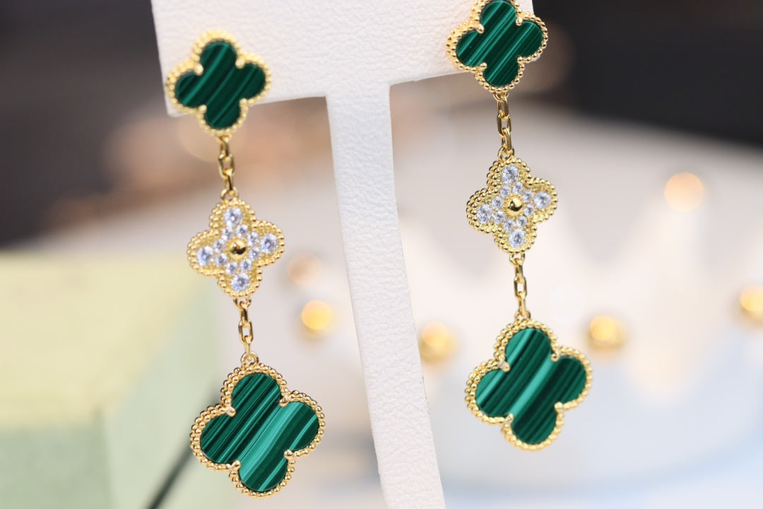 [Glow Muse]CLOVER EARRINGS GOLD MALACHITE DIAMOND 3 MOTIF