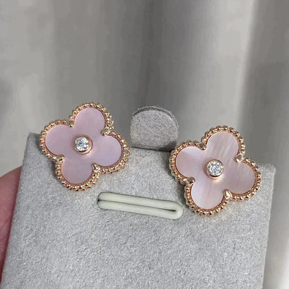 [Glow Muse]CLOVER MEDIUM 1 MOTIFS  PINK MOP DIAMOND EARRINGS