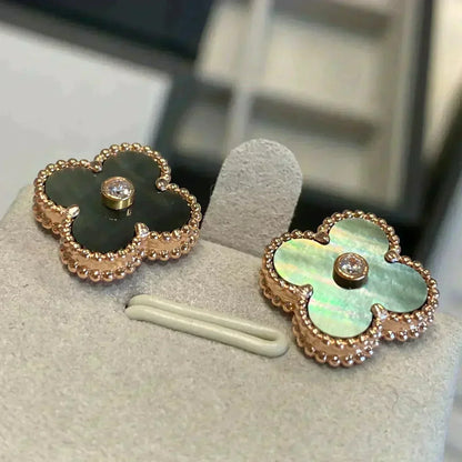 [Glow Muse]CLOVER MEDIUM 1 MOTIFS GRAY MOP  DIAMOND EARRINGS