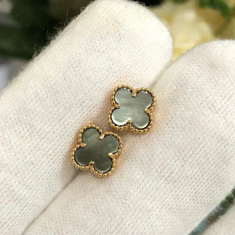 [Glow Muse]CLOVER MINI 9.5MM GRAY MOP EARRINGS