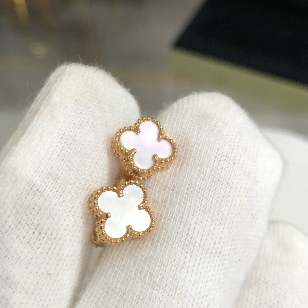 [Glow Muse]CLOVER MINI GOLD EARRINGS