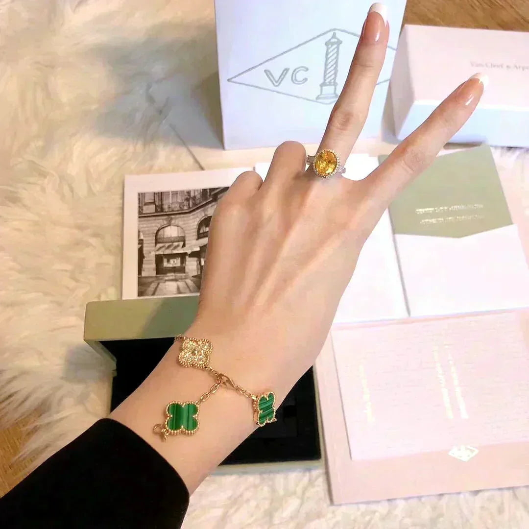 [⭐Glow Muse] CLOVER 5 MOTIF MALACHITE BRACELET COLLECTION