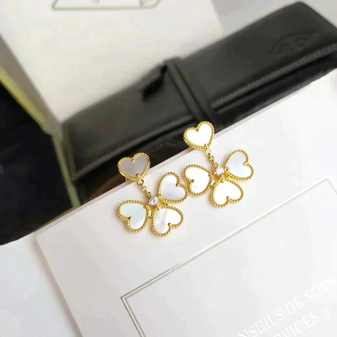 [Glow Muse]CLOVER SWEET WHITE MOP EARRINGS