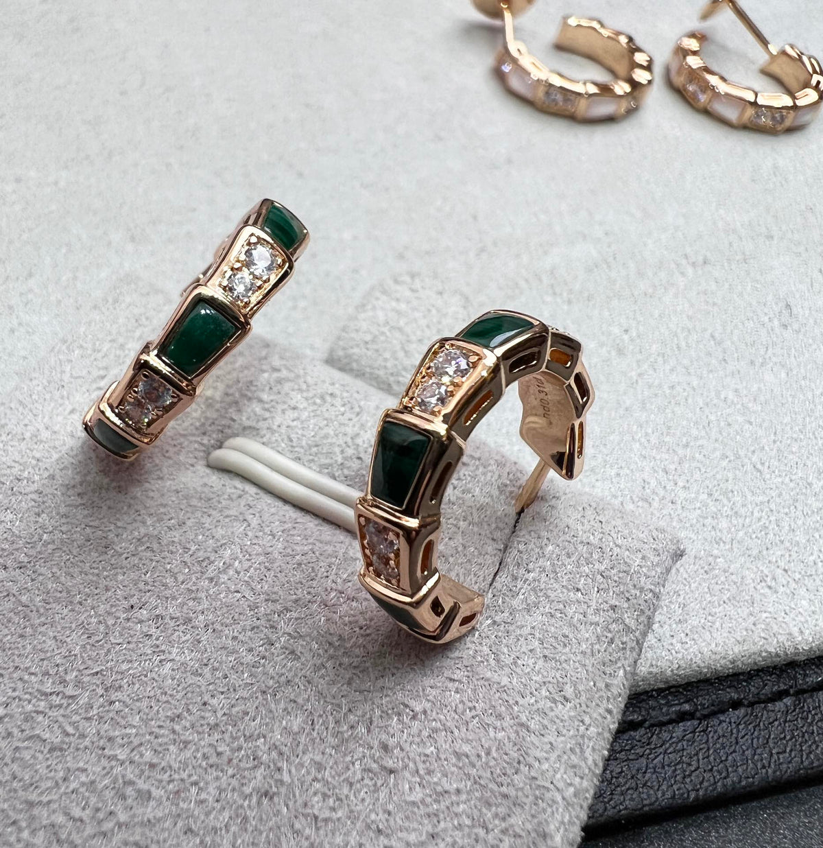 [Glow Muse]SERPENTI MALACHITE PINK GOLD EARRINGS