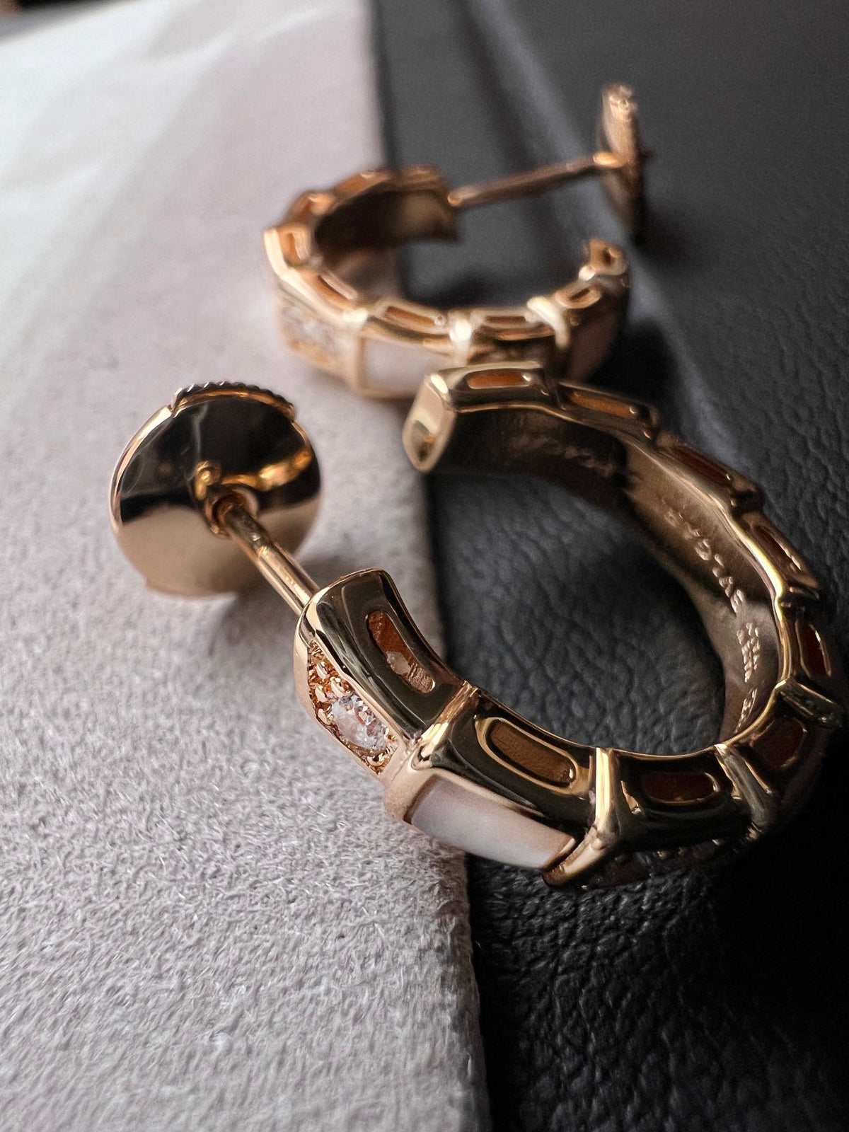 [Glow Muse]SERPENTI MOP PINK GOLD EARRINGS