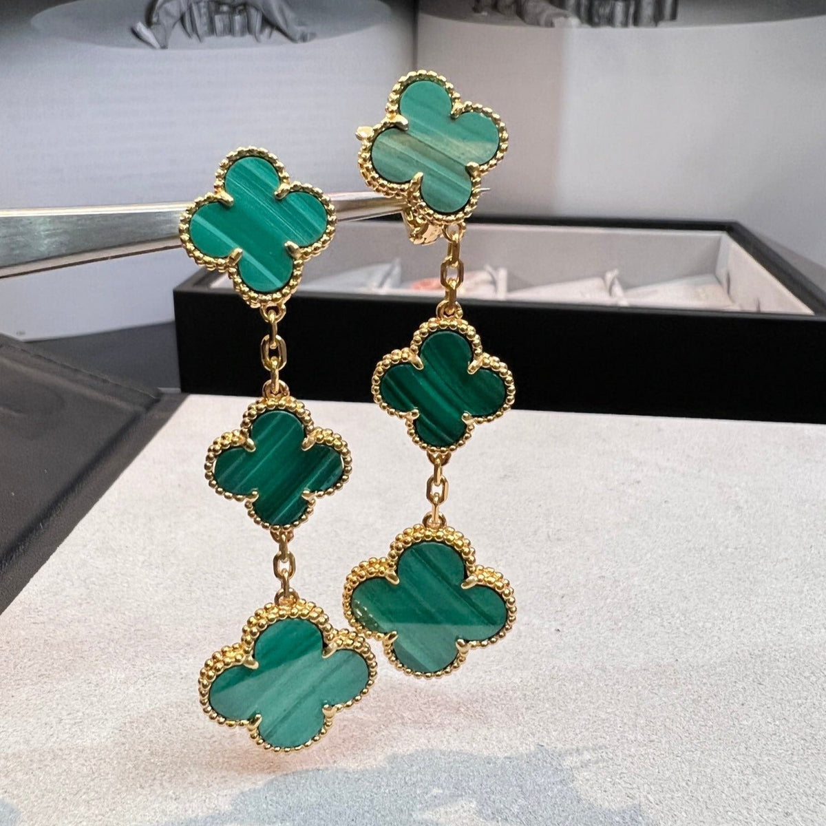 [Glow Muse]CLOVER MALACHITE 3 MOTIFS GOLD