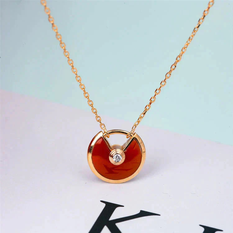 [Glow Muse]AMULETTE GOLD CARNELIAN ONYX NECKLACE