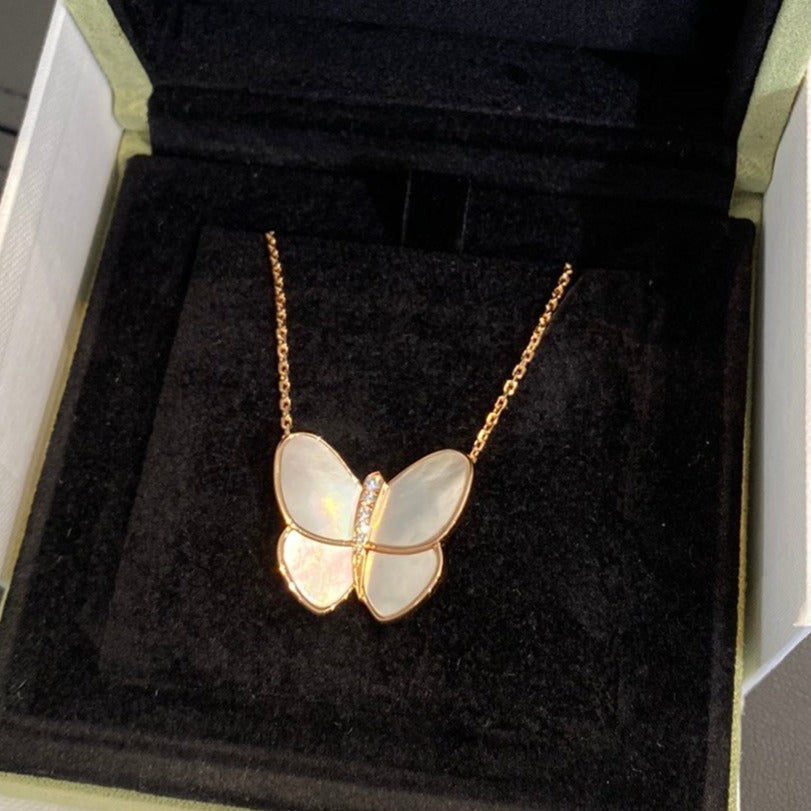 [Glow Muse]BUTTERFLY GOLD MOP DIAMOND NECKLACE