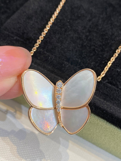 [Glow Muse]BUTTERFLY GOLD MOP DIAMOND NECKLACE