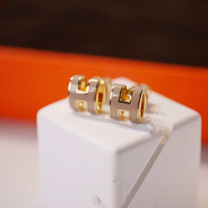 [Glow Muse]MINI POP H GOLD EARRINGS GREY