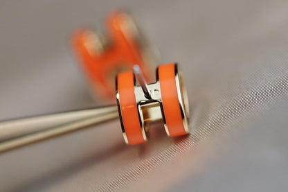 [Glow Muse]MINI POP H EARRINGS ORANGE