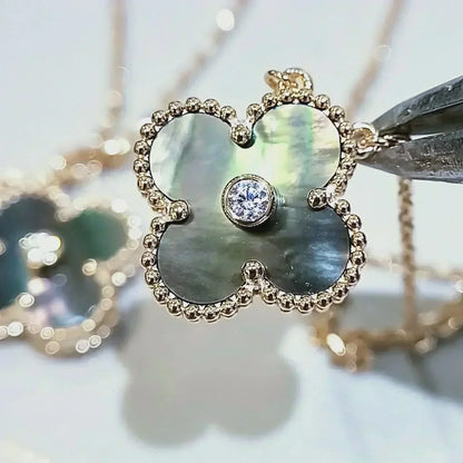 [Glow Muse]CLOVER 15MM DIAMOND AND MOTHER-OF-GREY NECKLACE