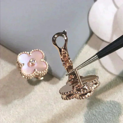 [Glow Muse]CLOVER MEDIUM 1 MOTIFS  PINK MOP DIAMOND EARRINGS