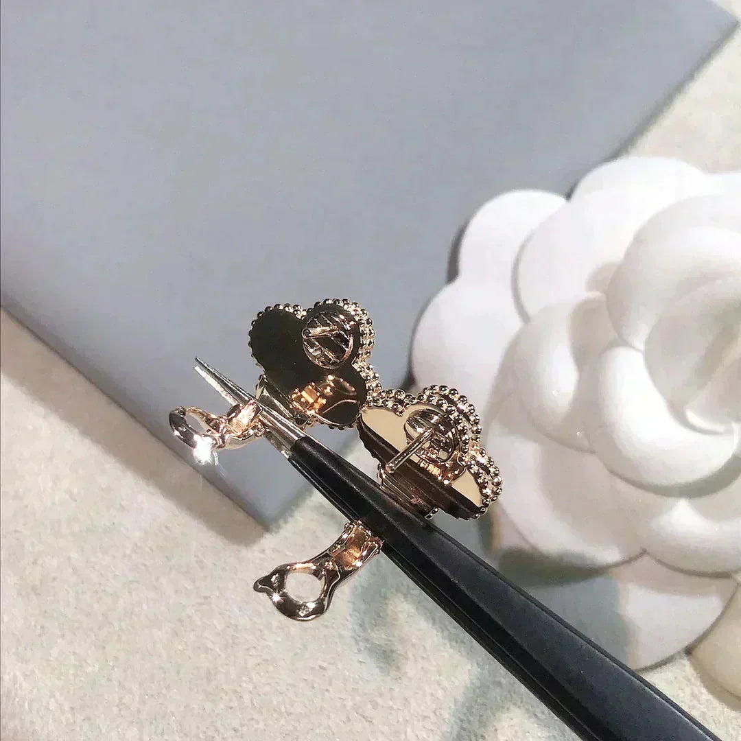 [Glow Muse]CLOVER MEDIUM 1 MOTIFS  PINK MOP DIAMOND EARRINGS