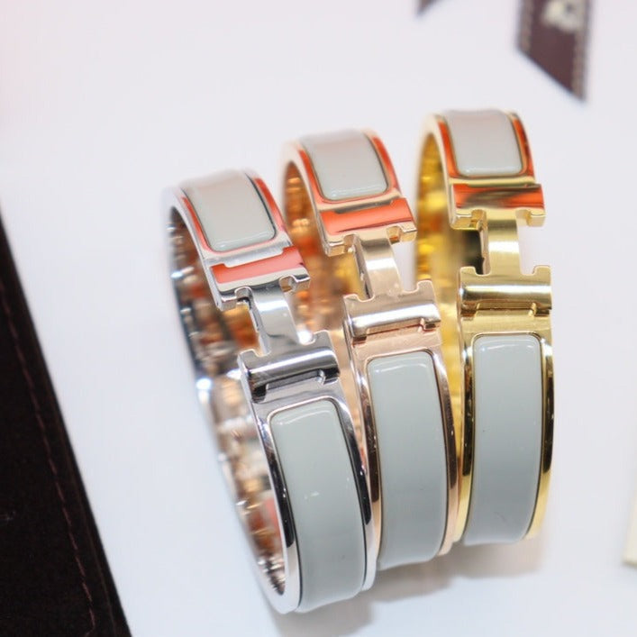 [Glow Muse]H LIGHT BLUE BRACELET