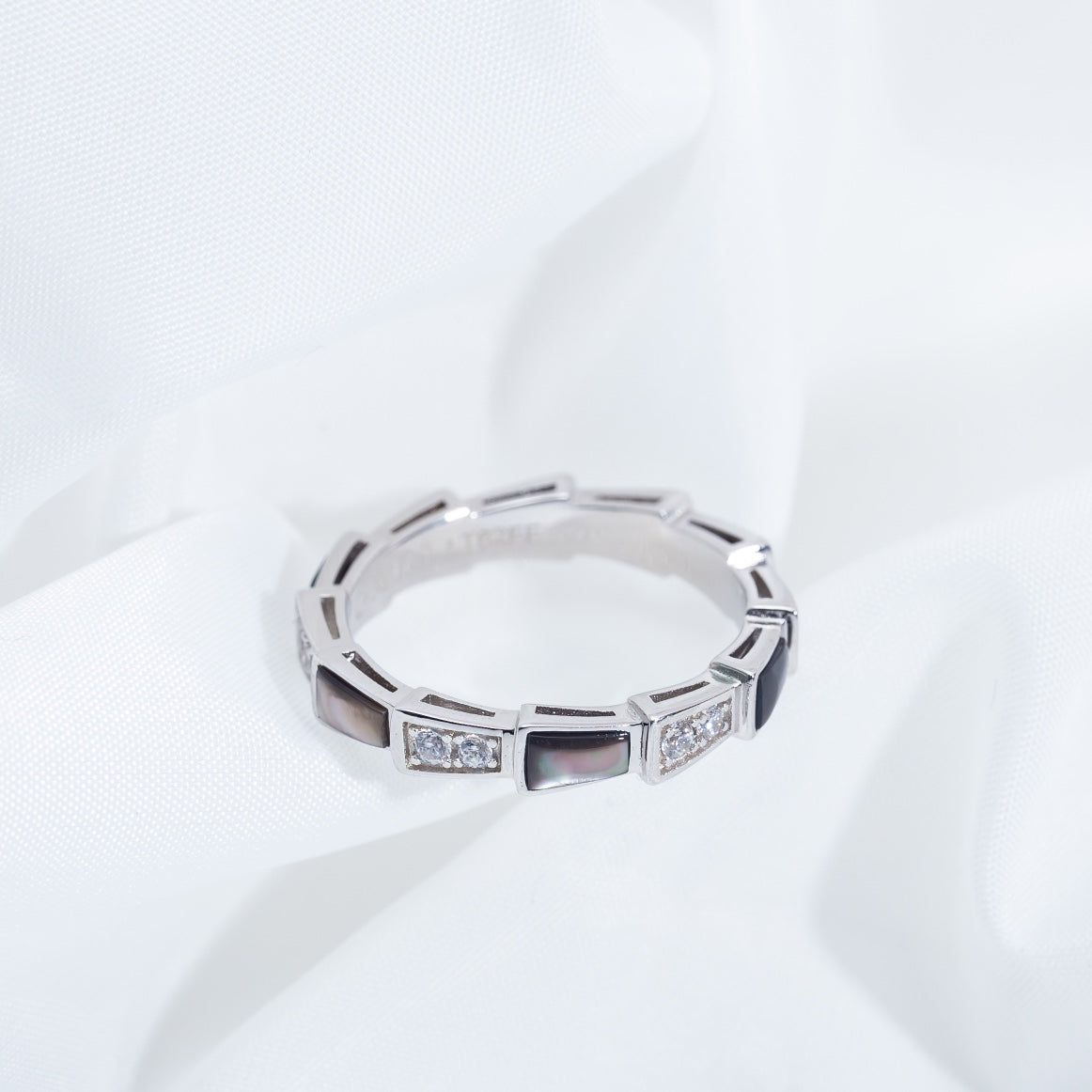 [Glow Muse]SERPENTI RING SILVER  DIAMOND BLACK MOP 3MM