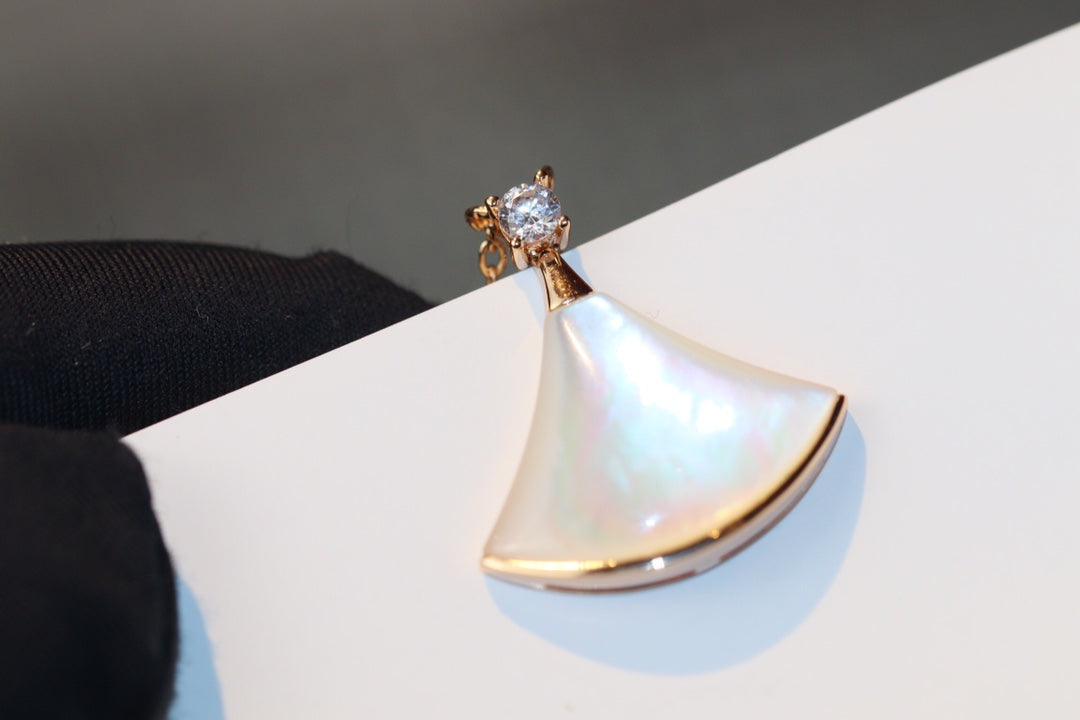 [Glow Muse]DREAM NECKLACE WHITE MOP PINK GOLD 1 DIAMOND