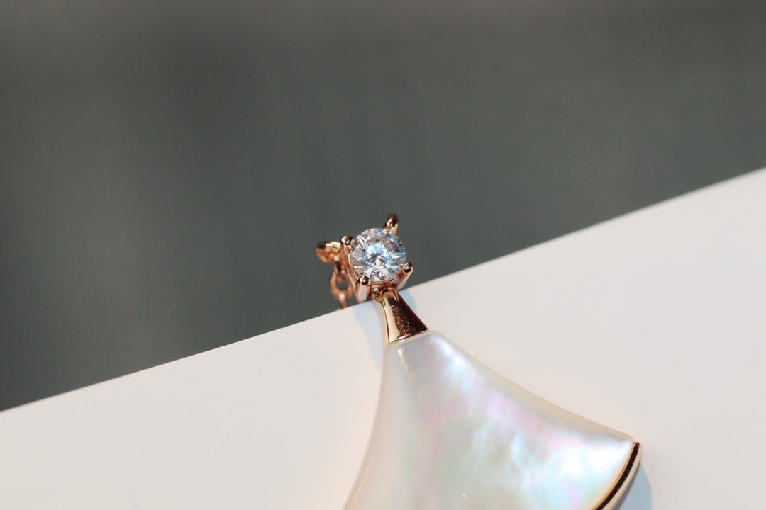 [Glow Muse]DREAM NECKLACE WHITE MOP PINK GOLD 1 DIAMOND