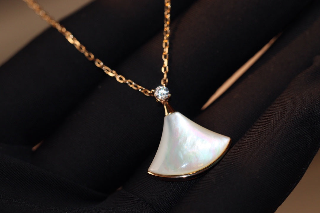 [Glow Muse]DREAM NECKLACE WHITE MOP PINK GOLD 1 DIAMOND