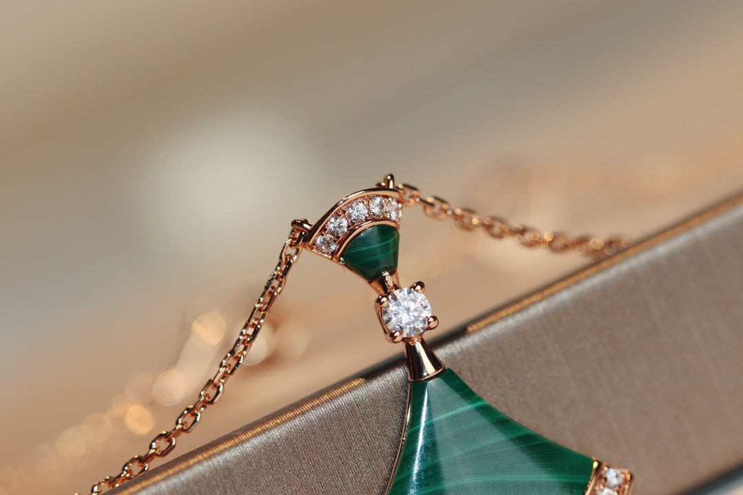 [Glow Muse]DREAM NECKLACE MALACHITE DIAMOND