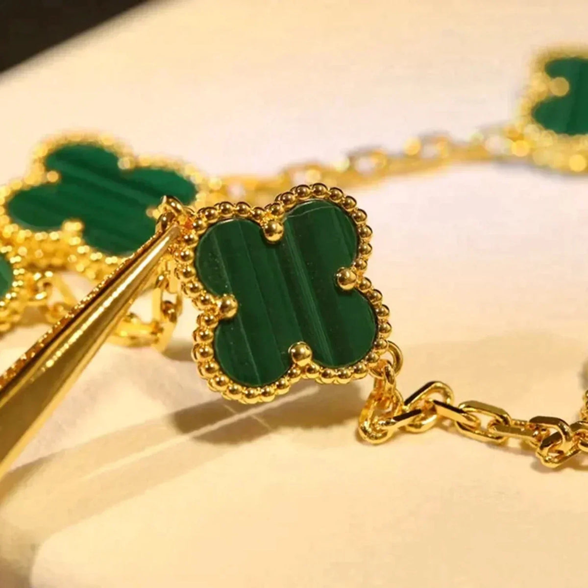 [⭐Glow Muse] CLOVER 5 MOTIF MALACHITE BRACELET COLLECTION
