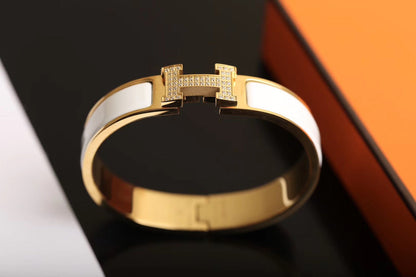 [Glow Muse]H BRACELET GOLD DIAMOND