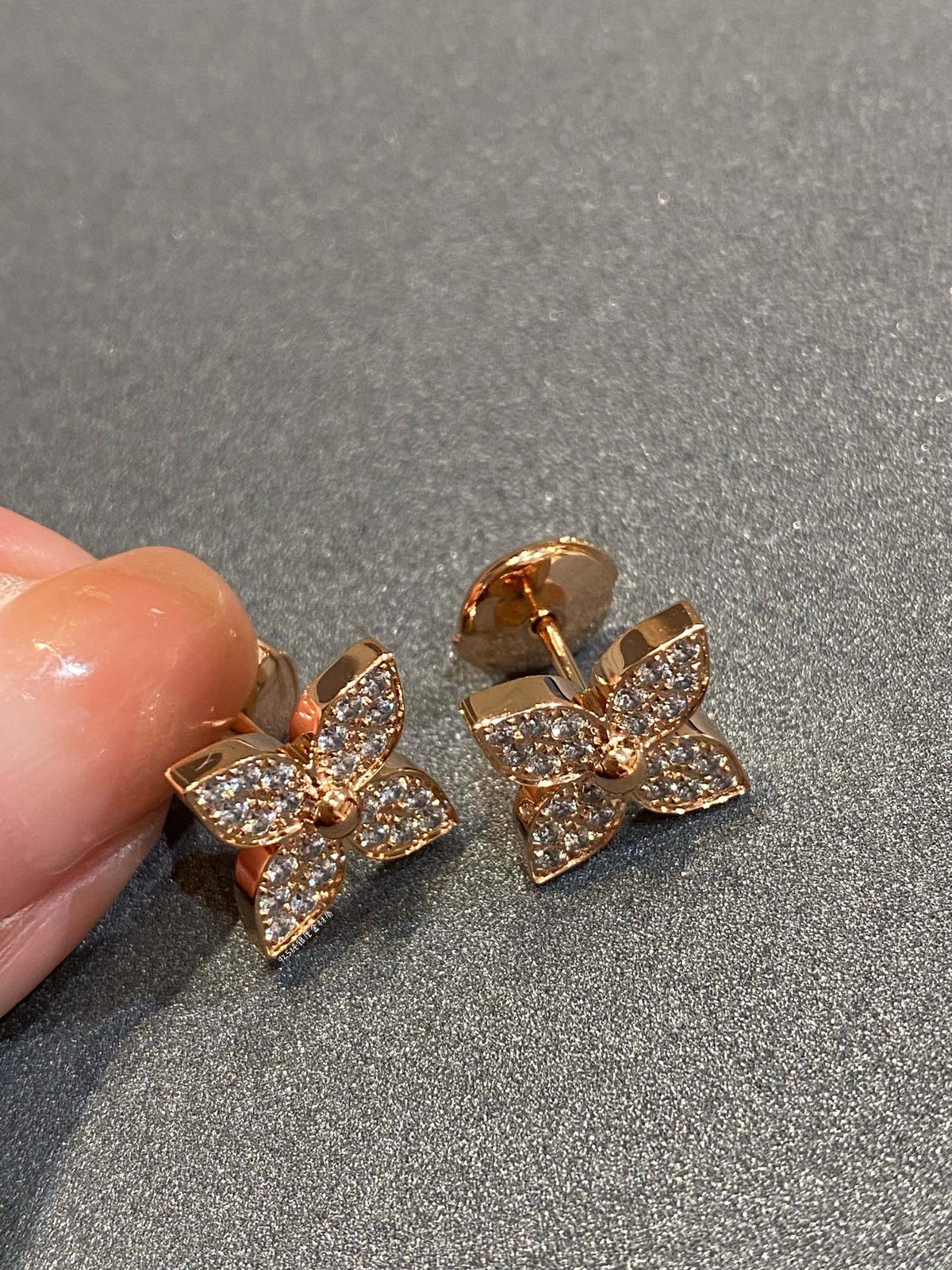 [Glow Muse]STAR DIAMOND EARRINGS