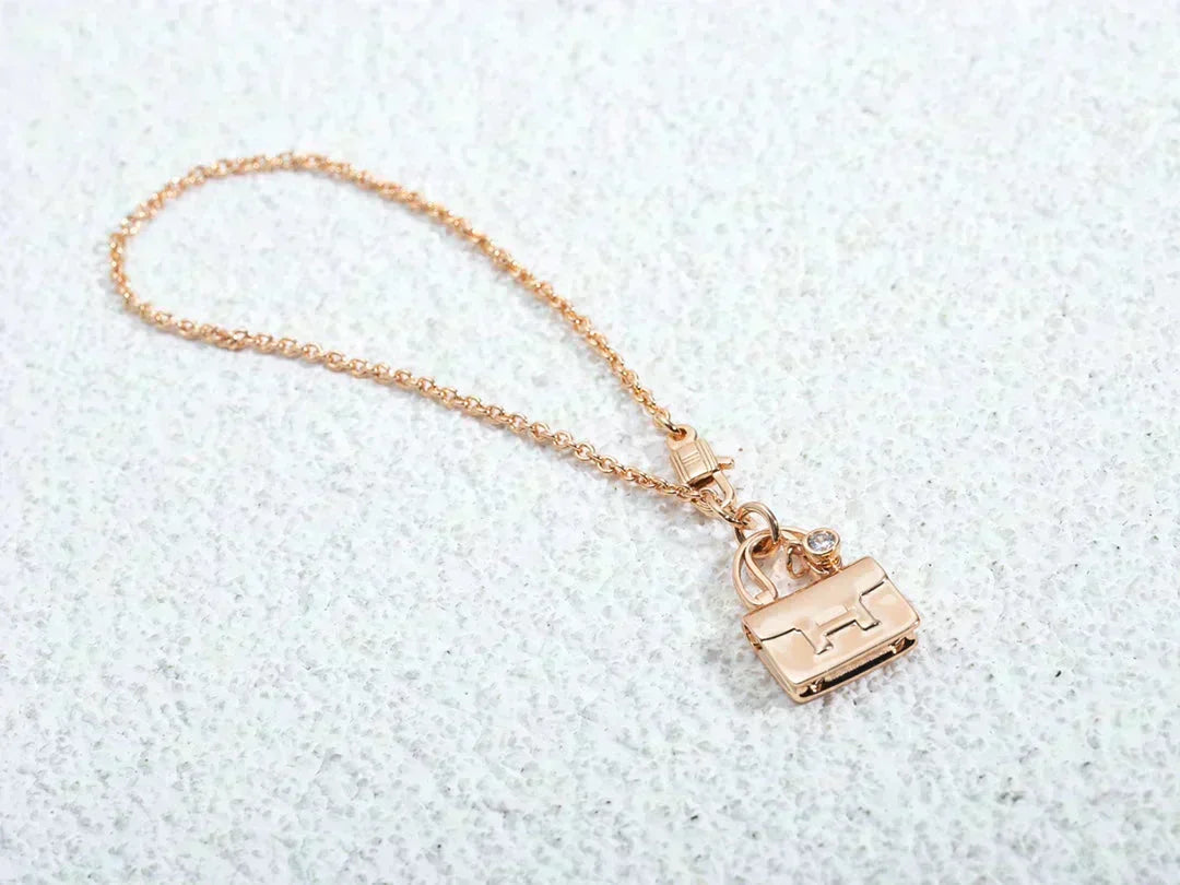 [Glow Muse]AMULETTE PEDANT ROSE GOLD NECKLACE