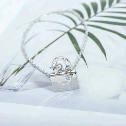 [Glow Muse]AMULETTE PEDANT SILVER NECKLACE
