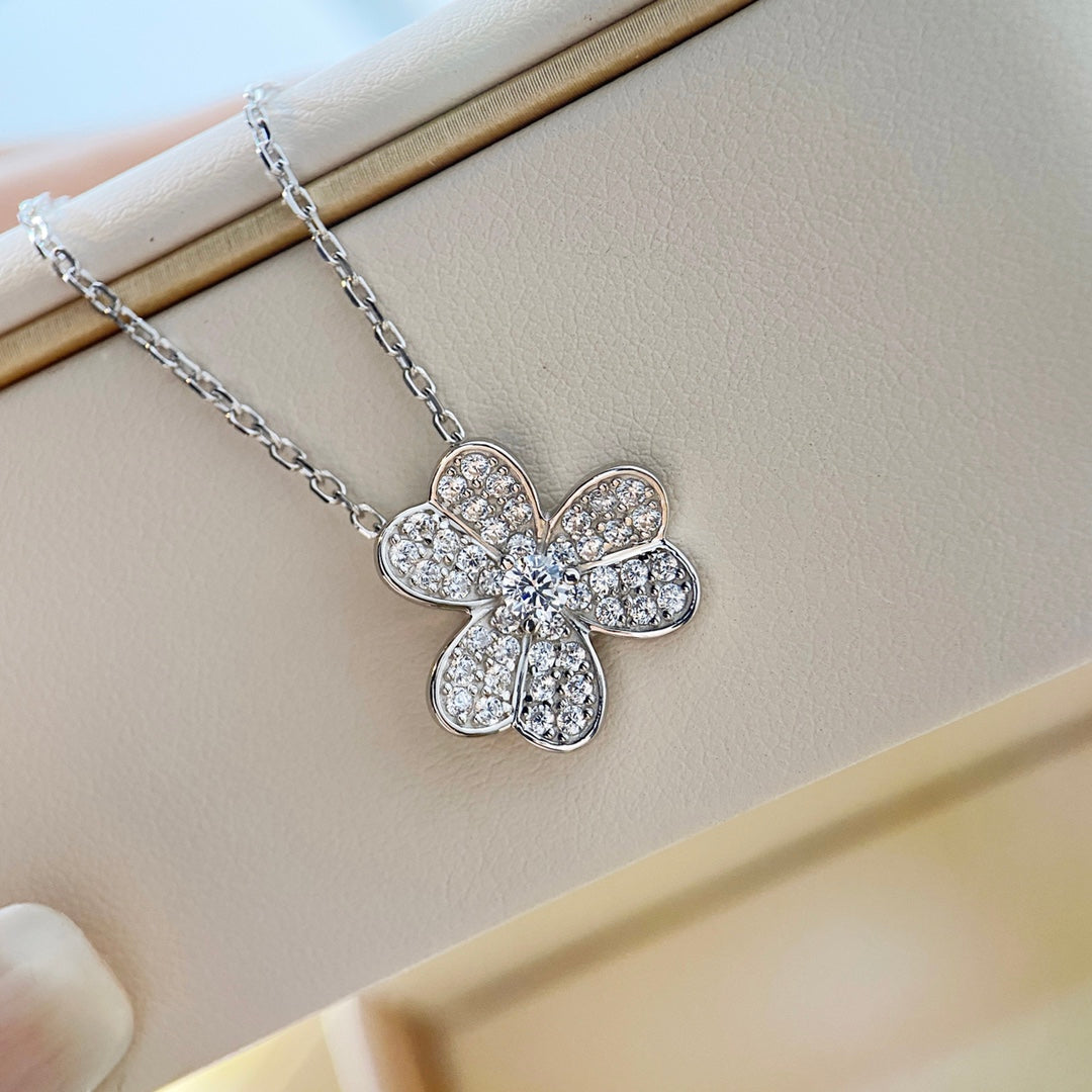 [Glow Muse]CLOVER DIAMOND NECKLACE SILVER
