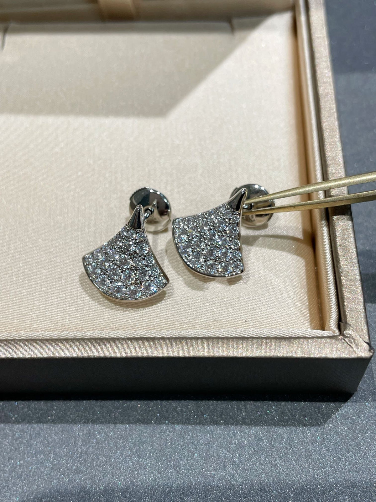 [Glow Muse]DREAM STUD EARRINGS DIAMOND