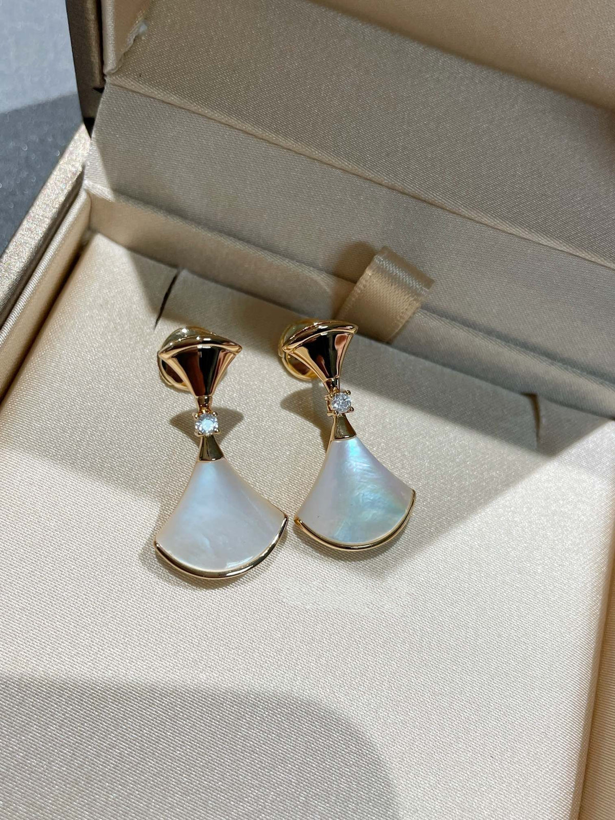 [Glow Muse]DREAM MOP 1 DIAMOND EARRINGS
