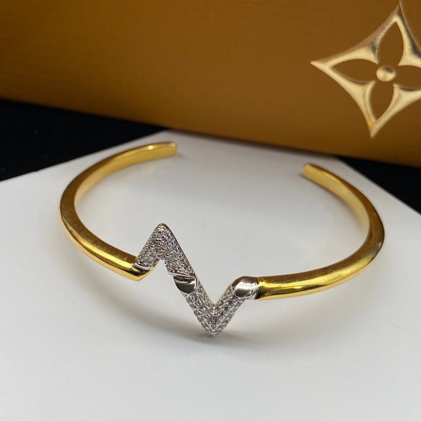 [Glow Muse]VOLTE UPSITE DOWN DIAMOND GOLD OPEN BRACELET
