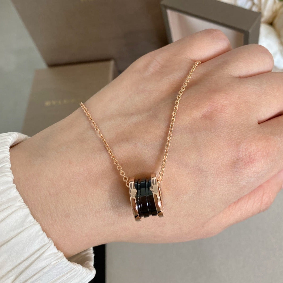 [Glow Muse]ZERO 1 BLACK CERAMIC PINK GOLD NECKLACE