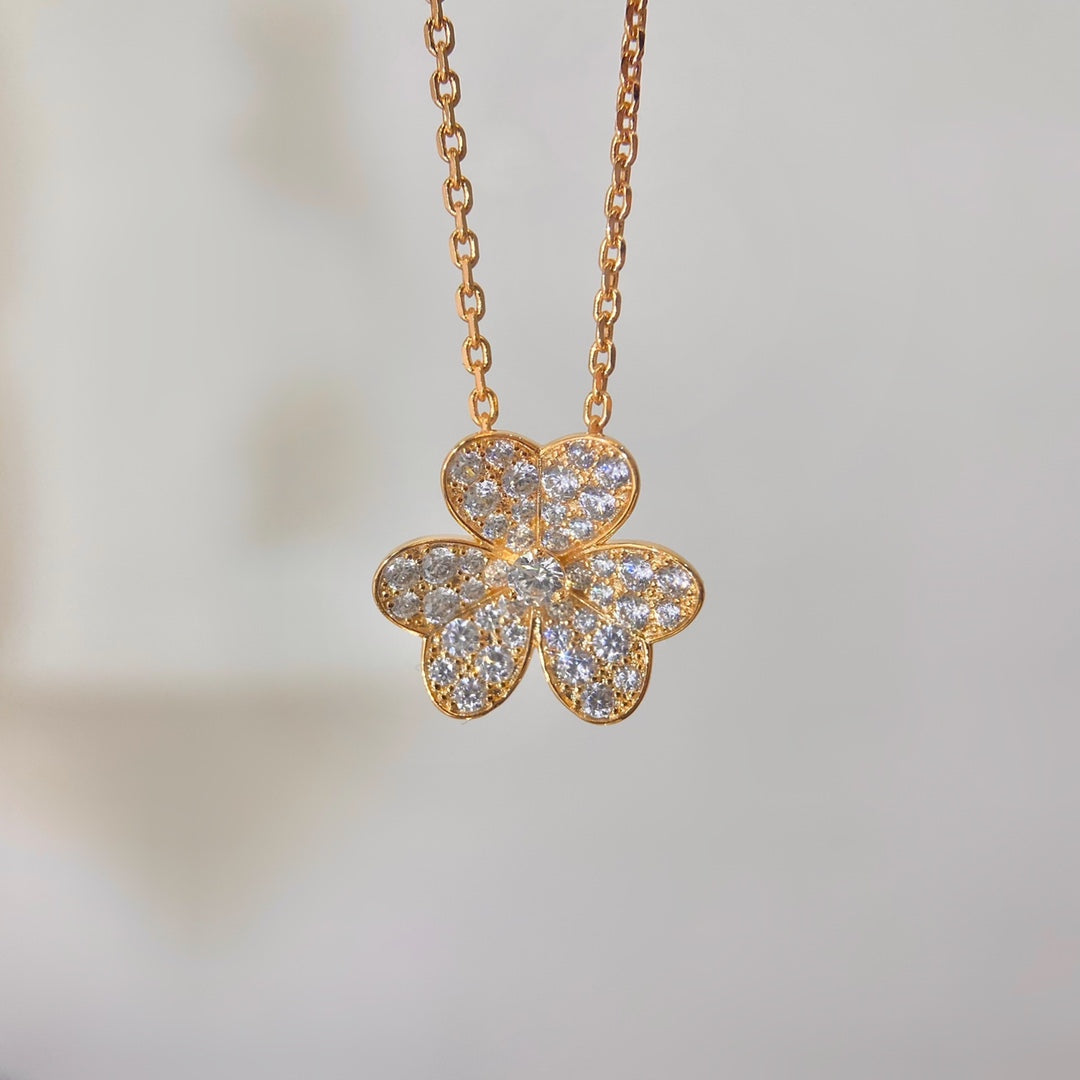 [Glow Muse]FLOWER DIAMOND NECKLACE