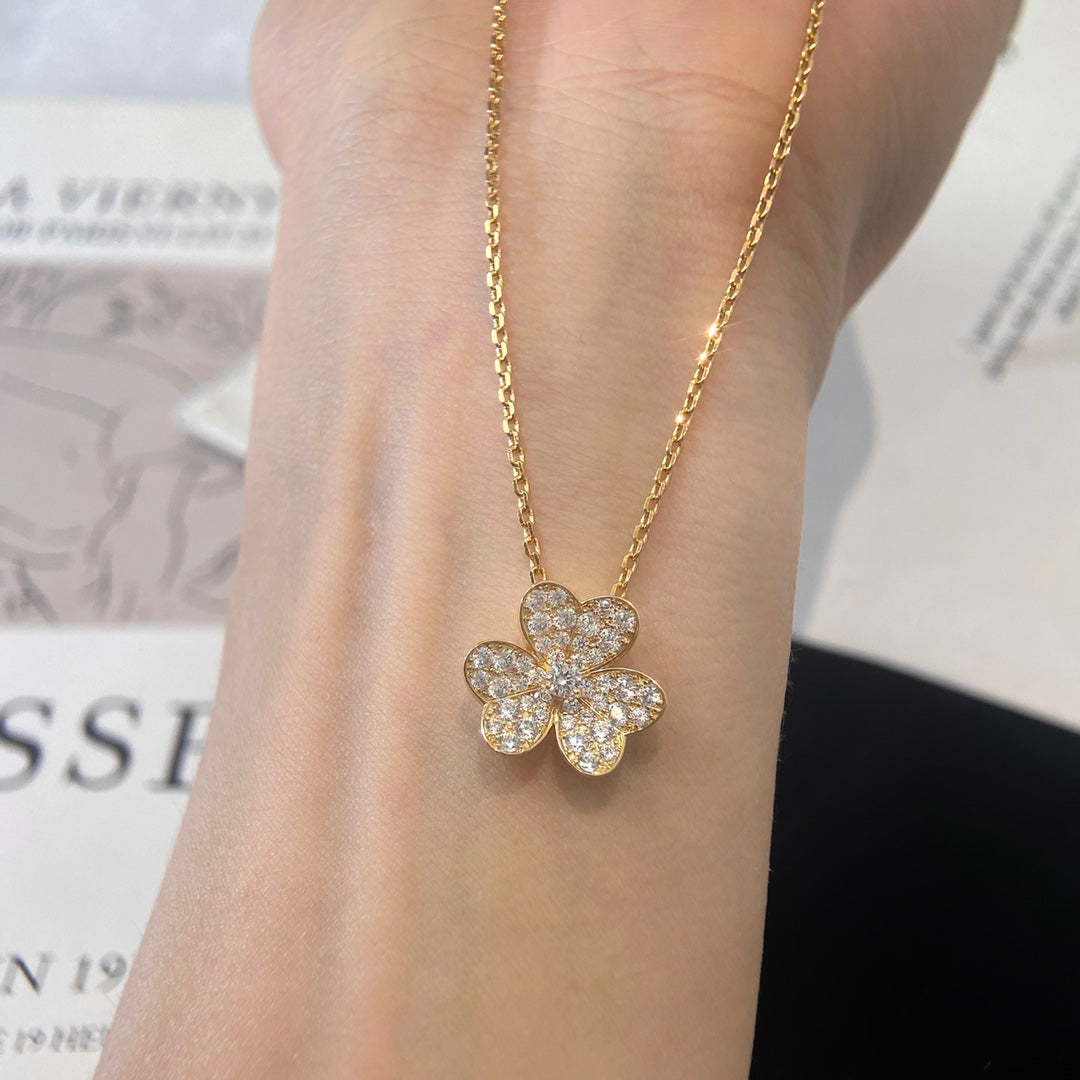 [Glow Muse]FLOWER DIAMOND NECKLACE