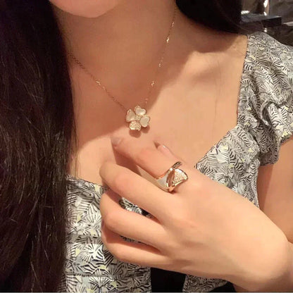 [Glow Muse]CLOVER MOP DIAMOND ROSE GOLD NECKLACE