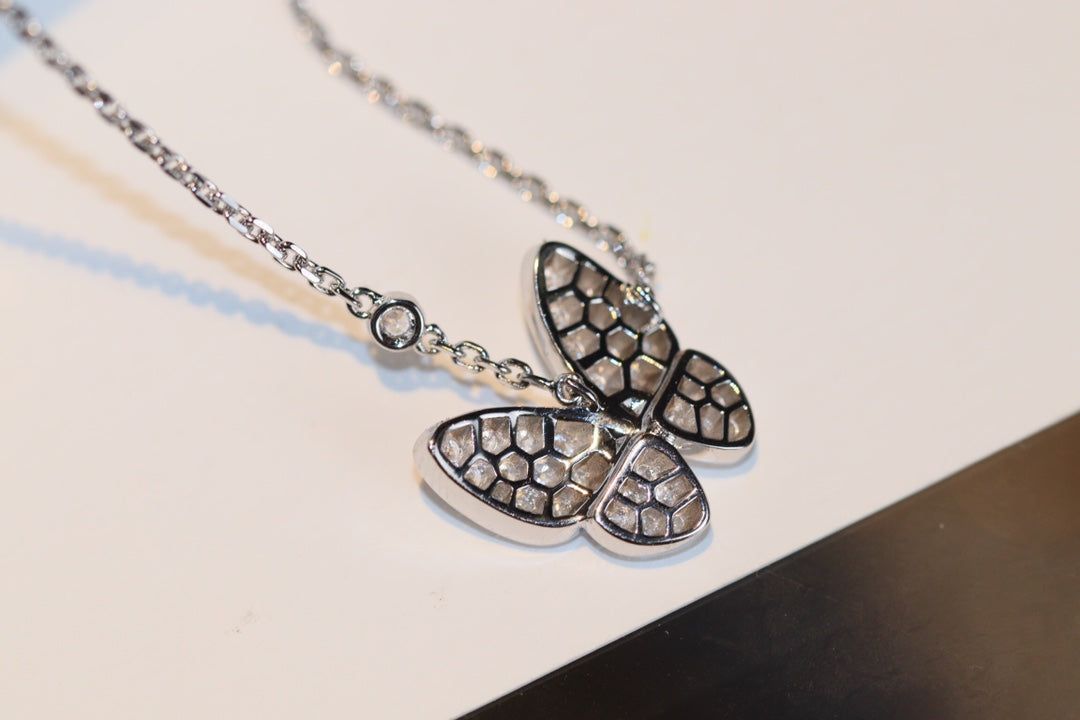 [Glow Muse]BUTTERFLY DIAMOND NECKLACE