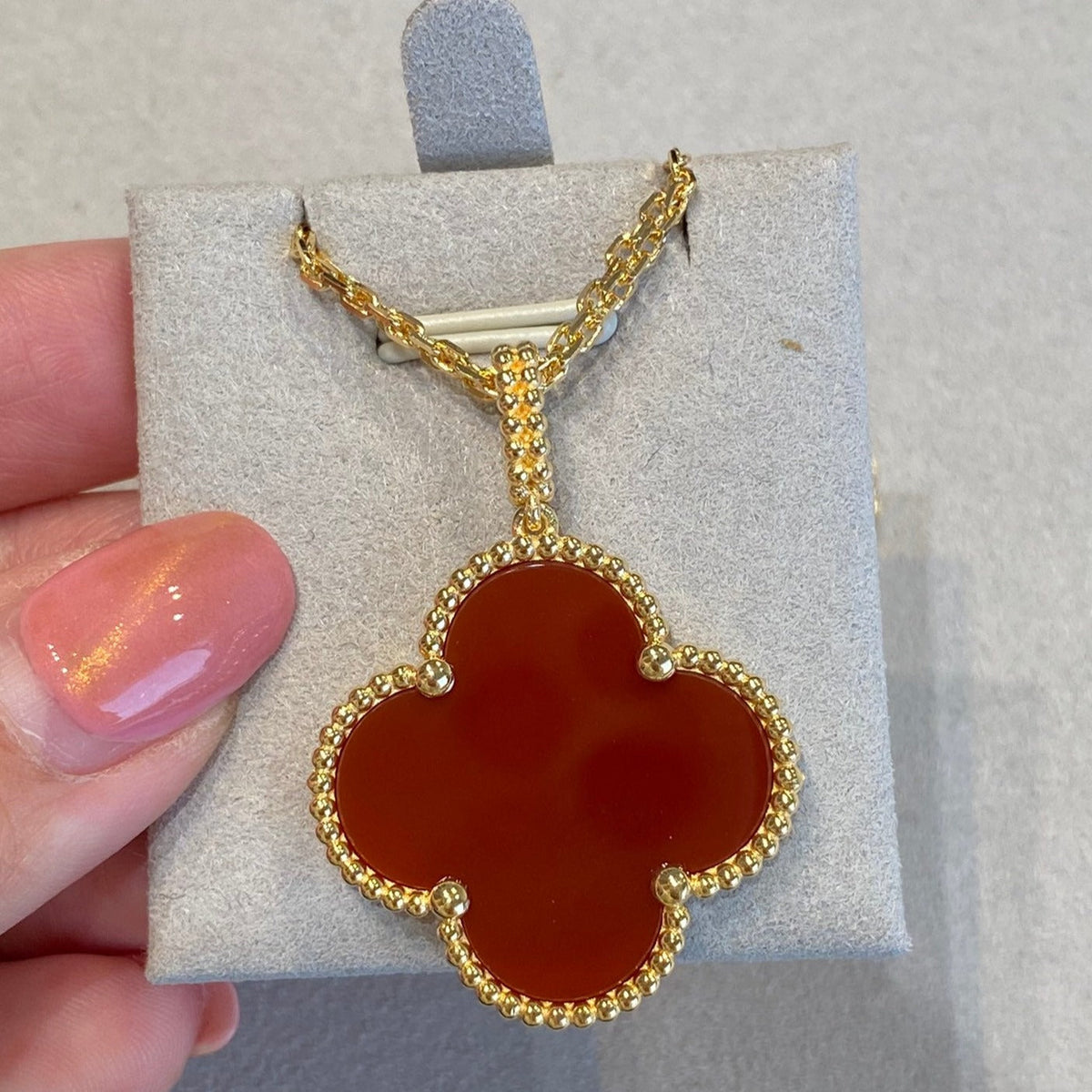 [Glow Muse]CLOVER 25MM NECKLACE GOLD CARNELIAN
