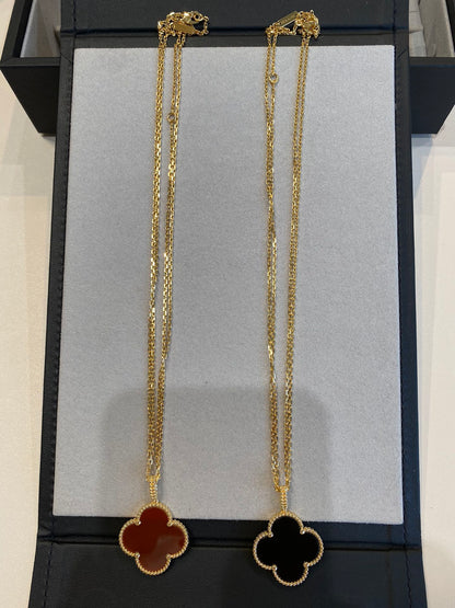 [Glow Muse]CLOVER 25MM NECKLACE GOLD CARNELIAN