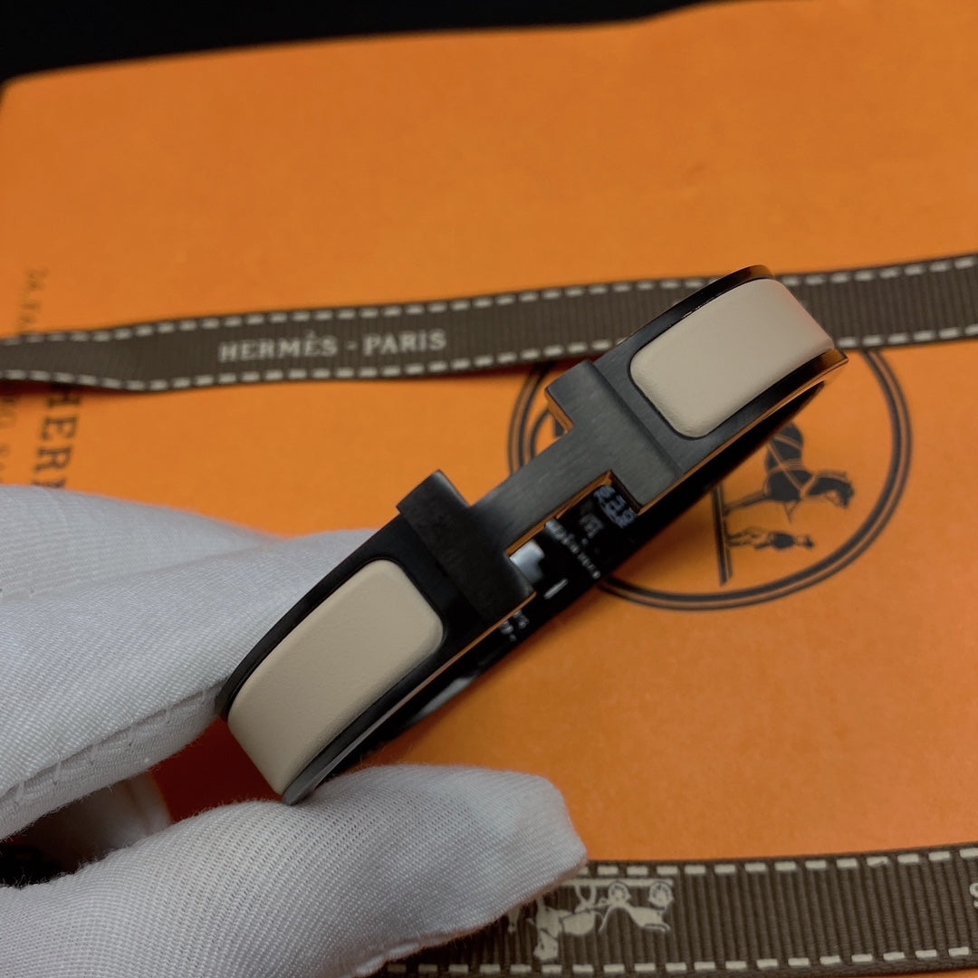 [Glow Muse]H BRACELET 12MM BLACK BEIGE CERAMIC