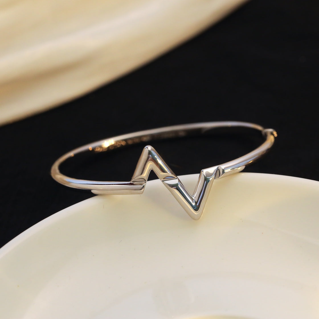 [Glow Muse]VOLTE UPSITE DOWN BRACELET