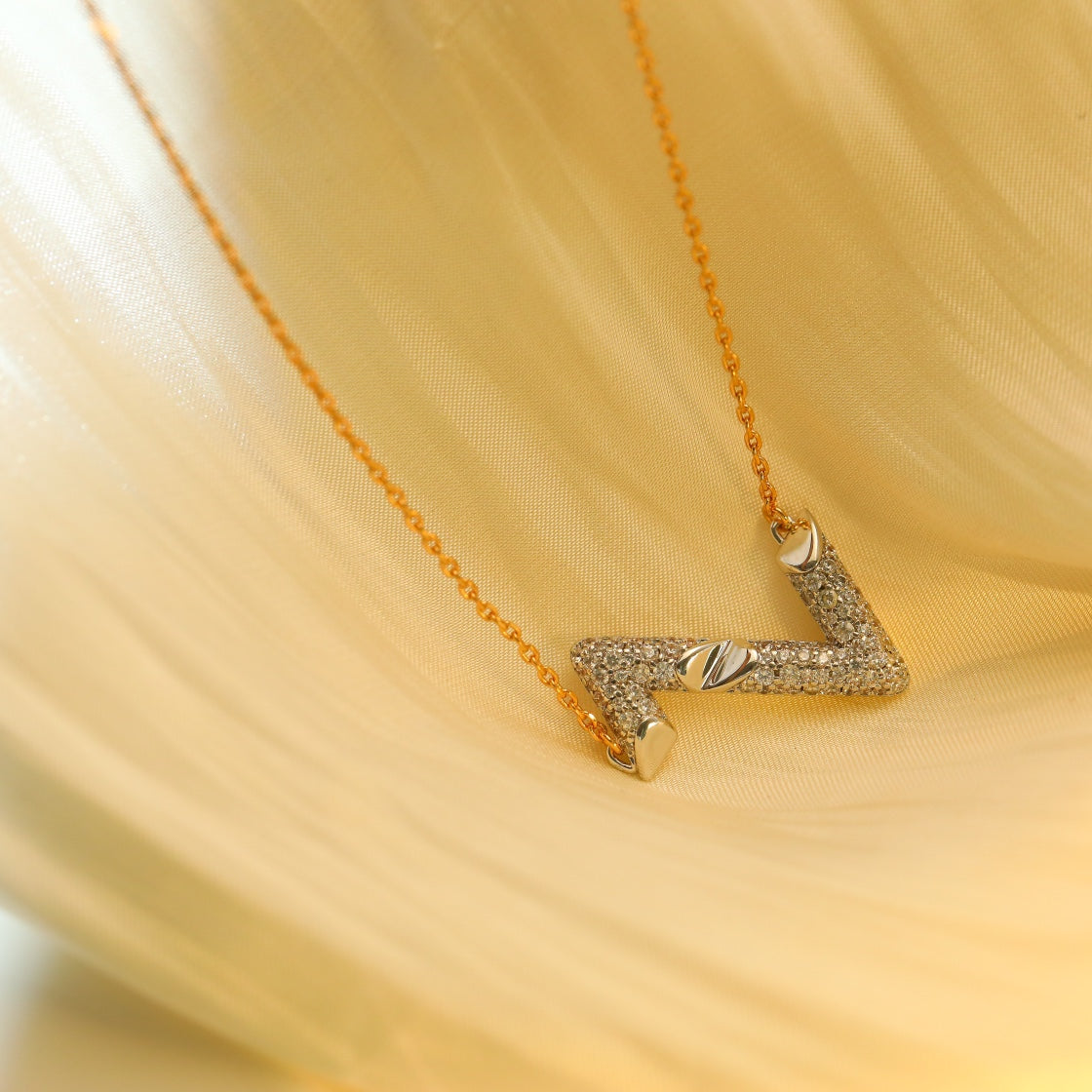 [Glow Muse]VOLT SILVER DIAMOND PEDANT NECKLACE