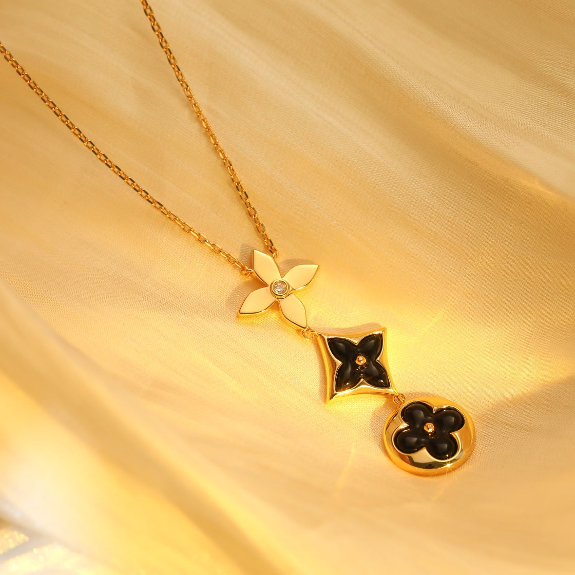 [Glow Muse]STAR AND SUN ONYX PINK GOLD NECKLACE